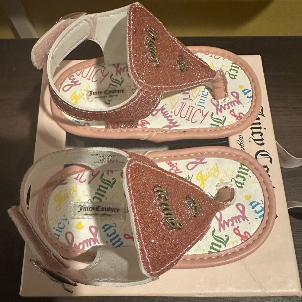 New Juicy Couture sandals baby sz 5 $15